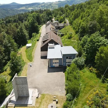 La Chaume Hostel *